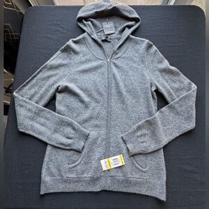 Women’s Lot of 2 Cashmere Sweaters Size Medium